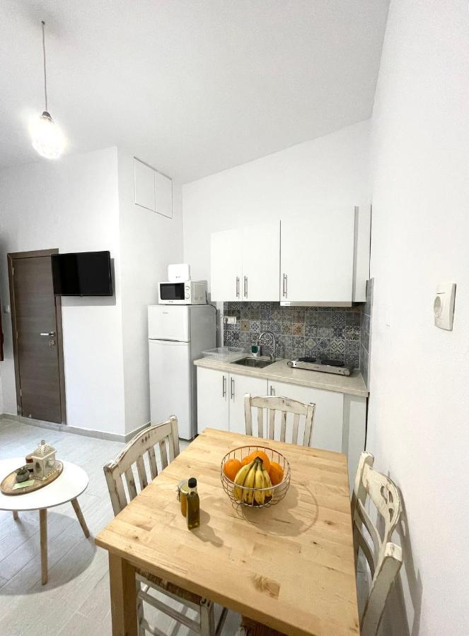 Ritsos Family Apartment 莫奈姆瓦夏 外观 照片