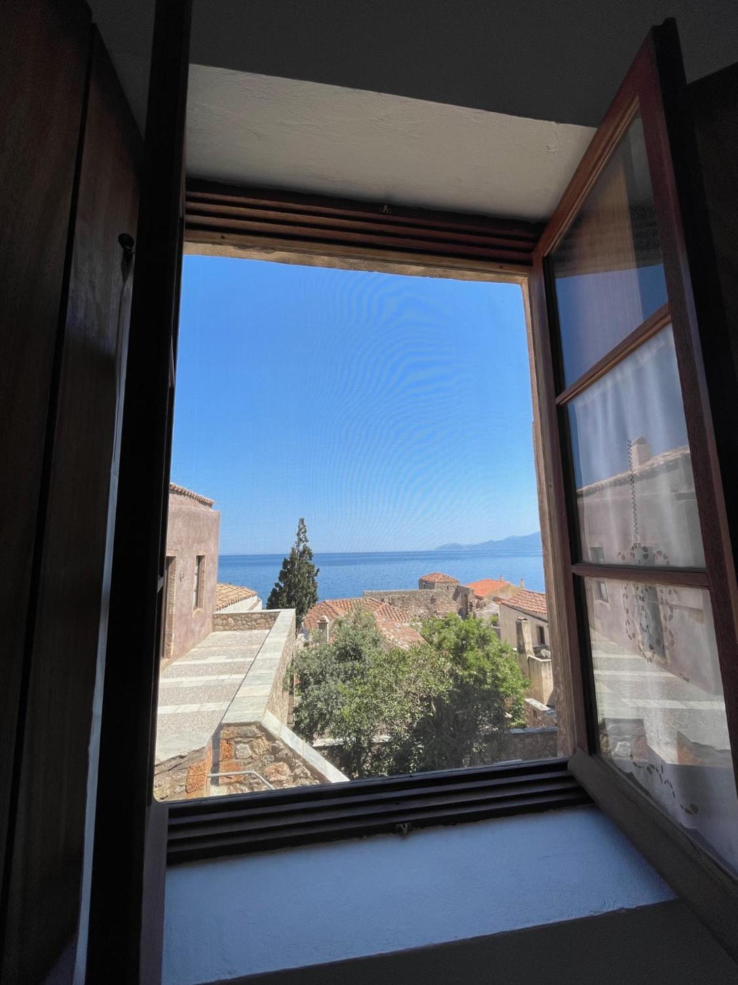 Ritsos Family Apartment 莫奈姆瓦夏 外观 照片
