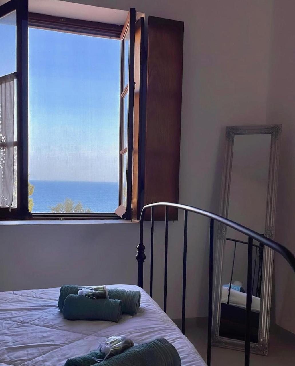 Ritsos Family Apartment 莫奈姆瓦夏 外观 照片